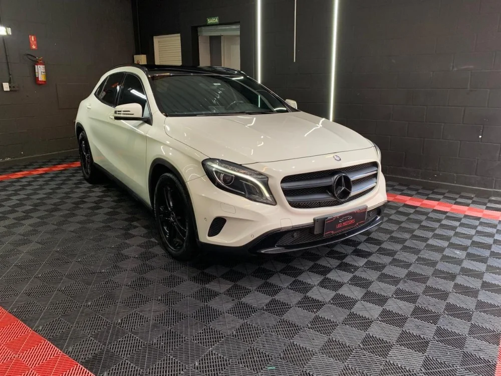 Mercedes-Benz GLA 200 Vision 1.6/1.6 TB 16V Flex Aut.